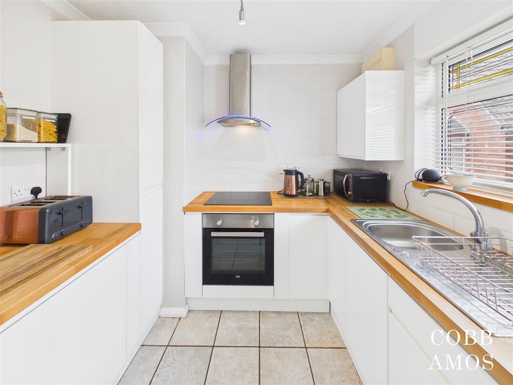 Property photo 3 of 23 Cam03722G0-Pr0136-Still003.Jpg