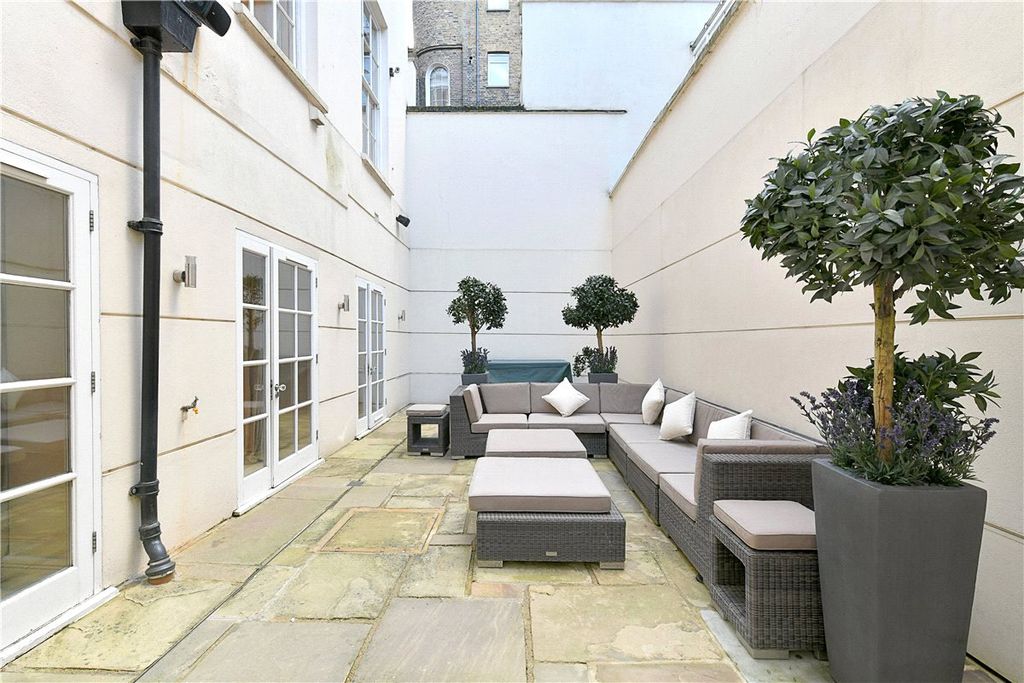 Additional image 27 of 4 bed flat to rentUpper Grosvenor Street, Mayfair, London W1K