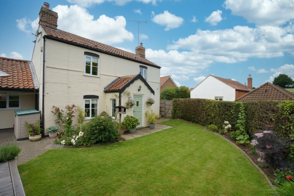 Property photo 2 of 24