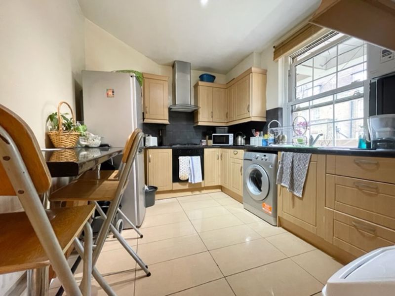 Property photo 1 of 6 Photo 7