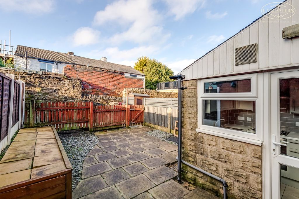 Property photo 3 of 14 Rear