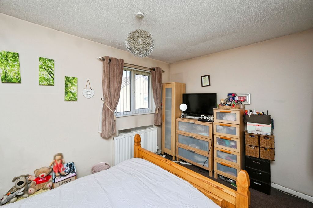 Property photo 3 of 14