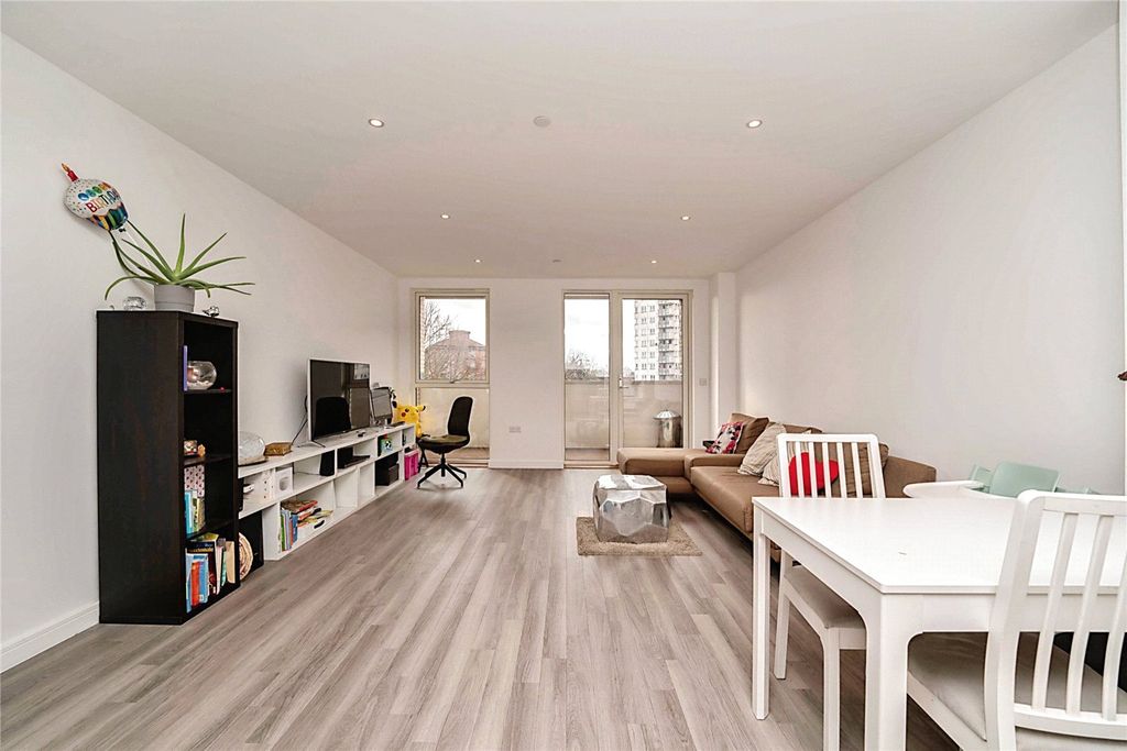 Property photo 2 of 11 Picture No. 04