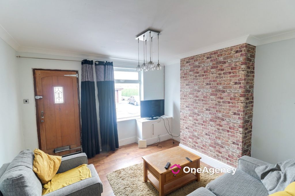 Property photo 2 of 11