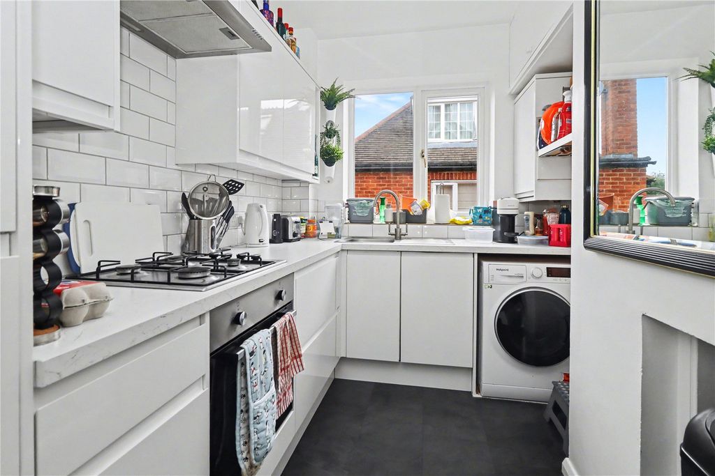 Property photo 3 of 8 Picture No. 27