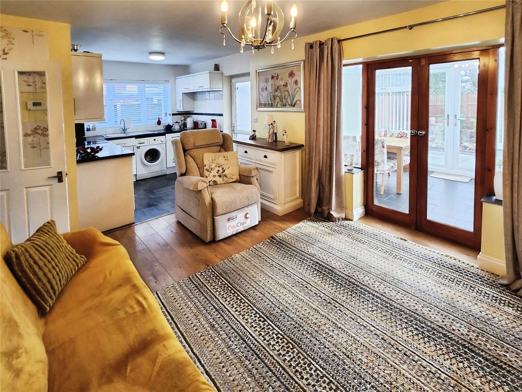 Property photo 2 of 13 Lounge/Diner/Kitchen