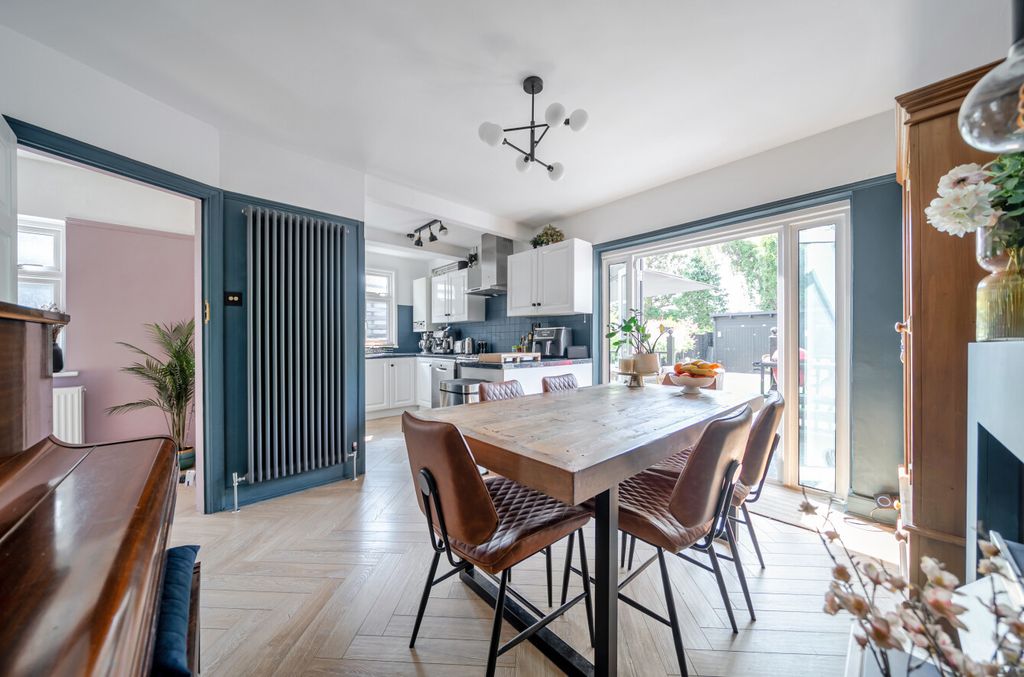 Property photo 3 of 21 1456928-9-69Fdb78...