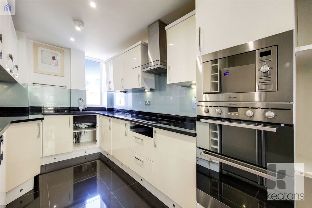 Property photo 2 of 16 Kitchen