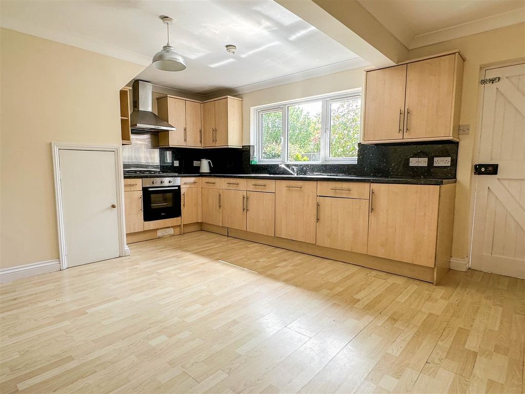 Property photo 3 of 14 Img_7084.Jpg