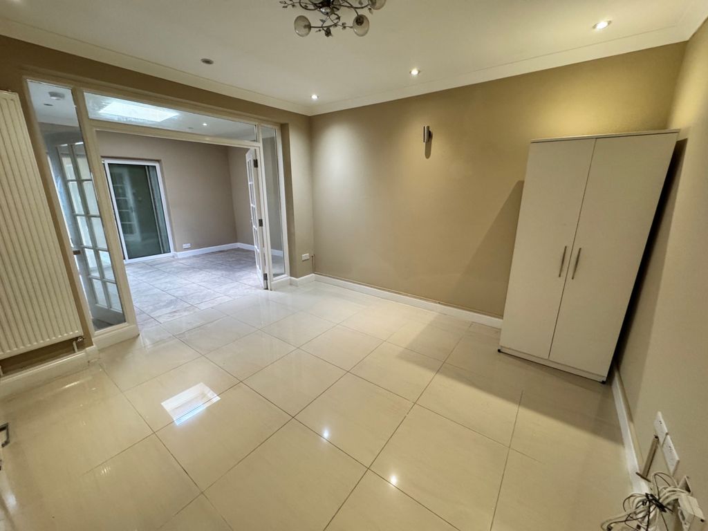 Property photo 2 of 13 Gallery