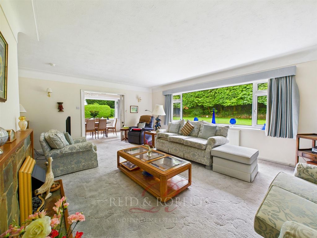 Property photo 2 of 38 Cam03999G0-Pr0195-Still018.Jpg