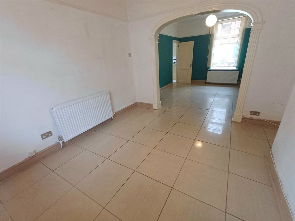 Property photo 3 of 11 Picture No. 04