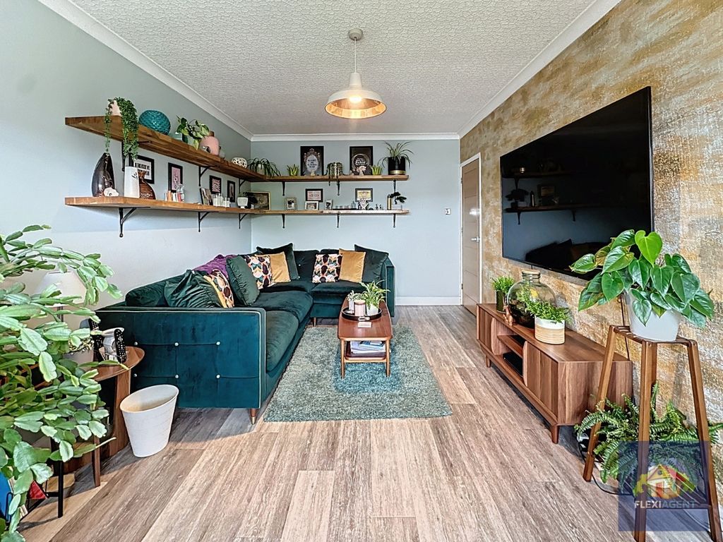Property photo 3 of 22 4373586