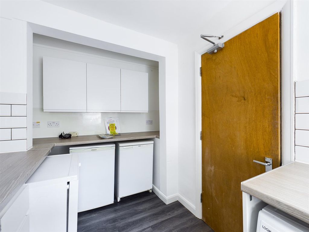 Additional image 3 of 6 bed shared accommodation to rentMafeking Road, Brighton BN2