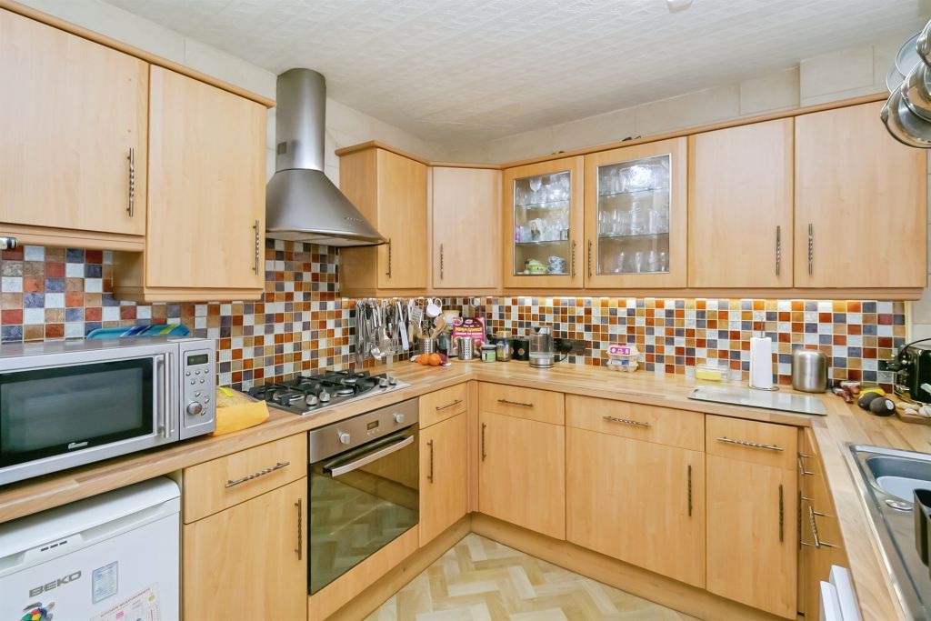 Property photo 3 of 20