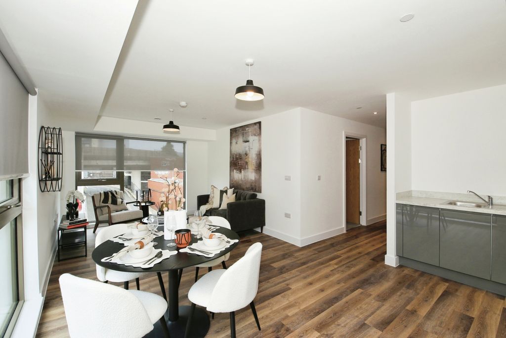 Property photo 1 of 9 Living Room