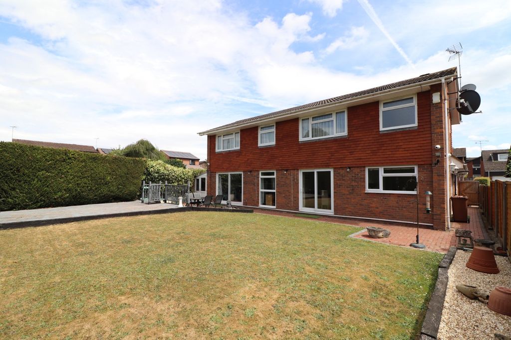 Property photo 2 of 21 Picture No. 09