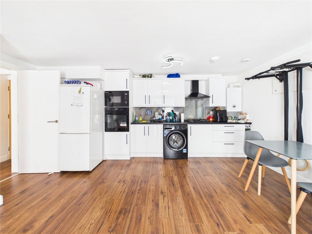 Property photo 3 of 11 Picture No. 09