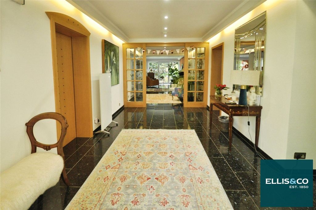 Property photo 2 of 21 Picture No. 64