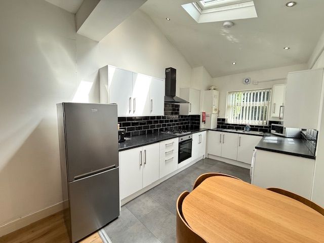 Property photo 1 of 16 Kitchen Area