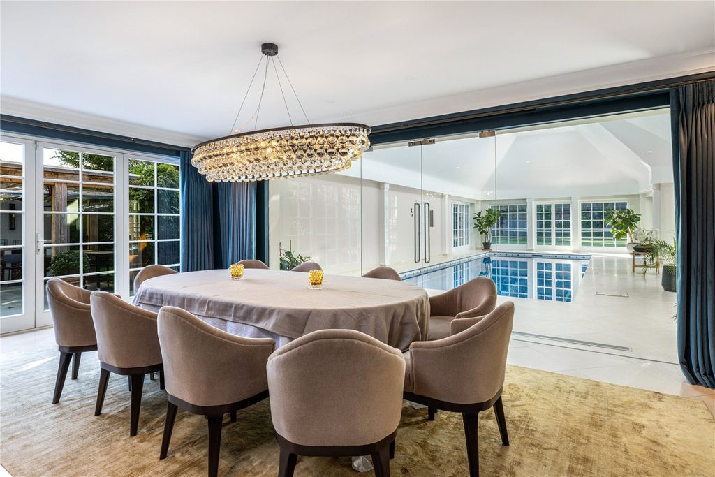 Property photo 3 of 22 Dining Room