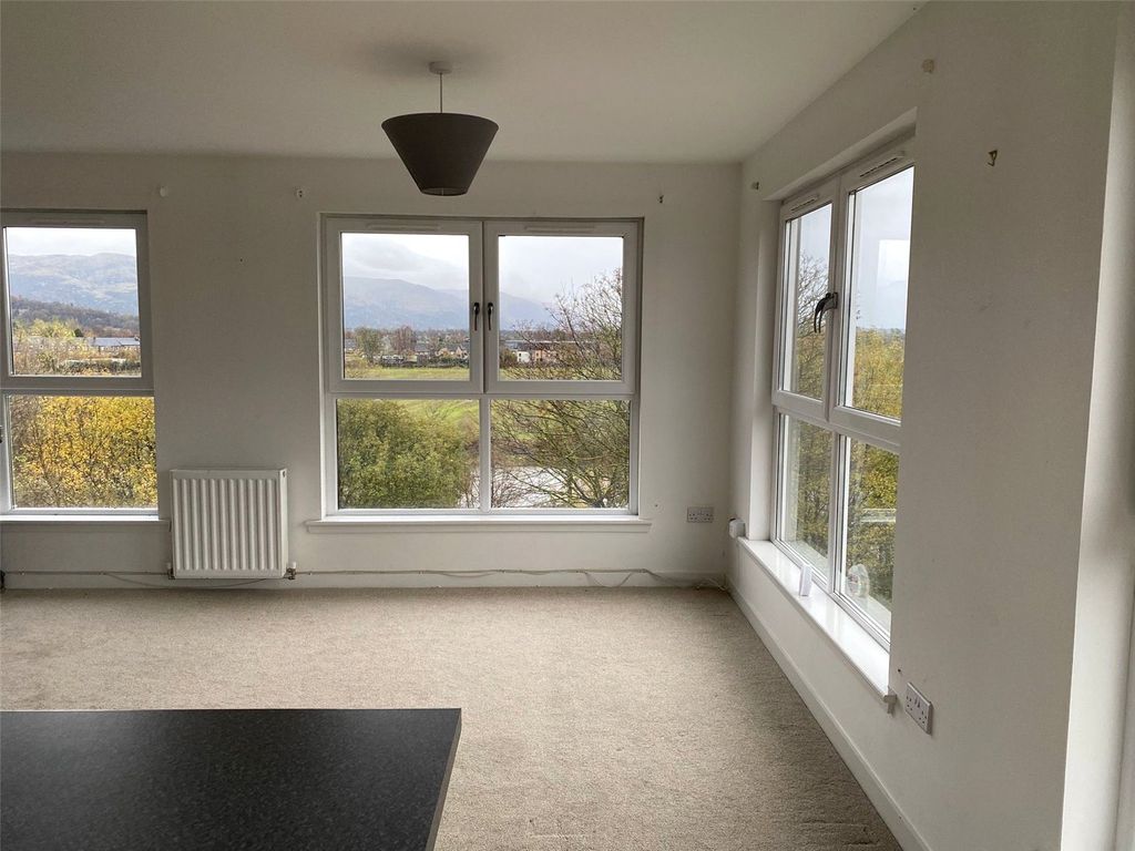 Property photo 2 of 12 Picture No. 19