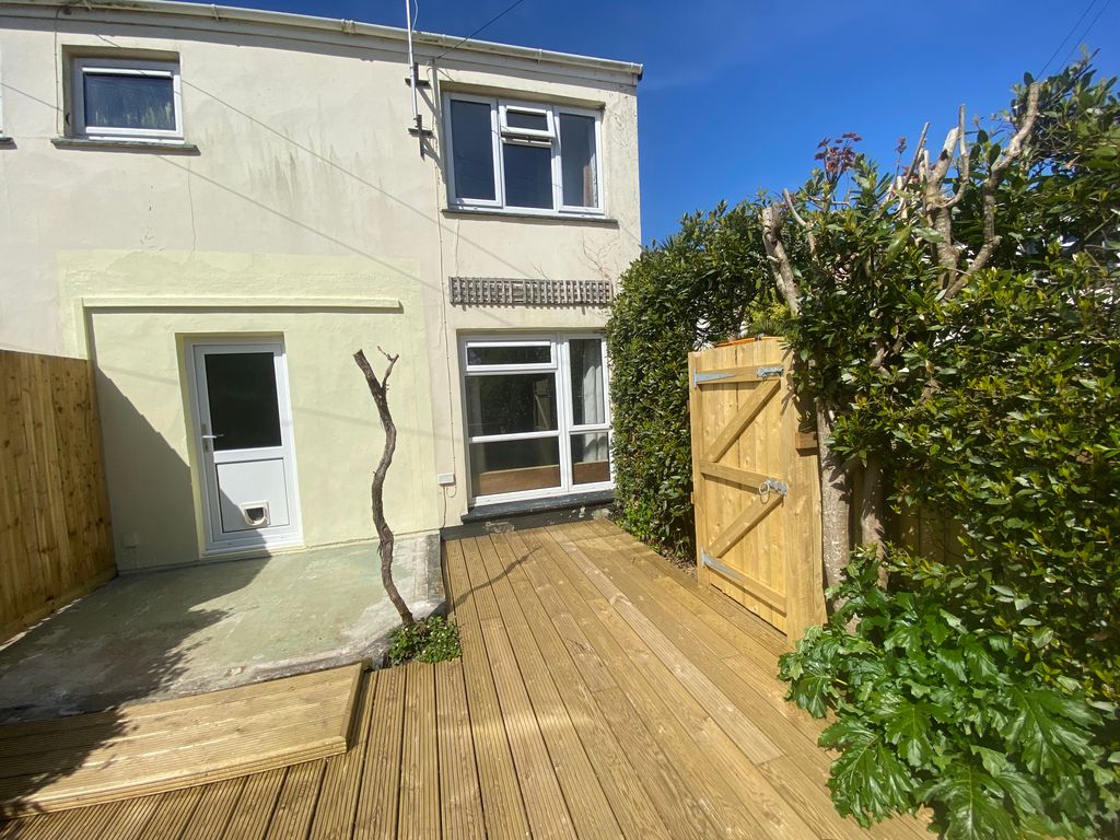 Property photo 1 of 14 Image00005