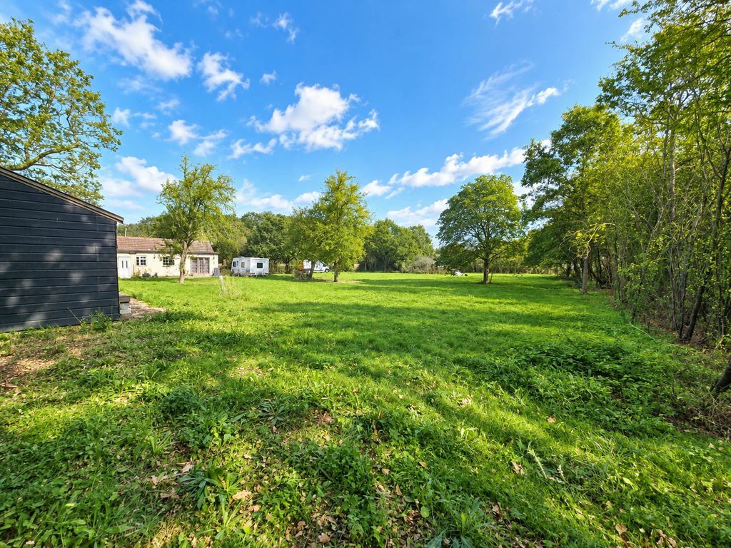 Property photo 3 of 8 Land