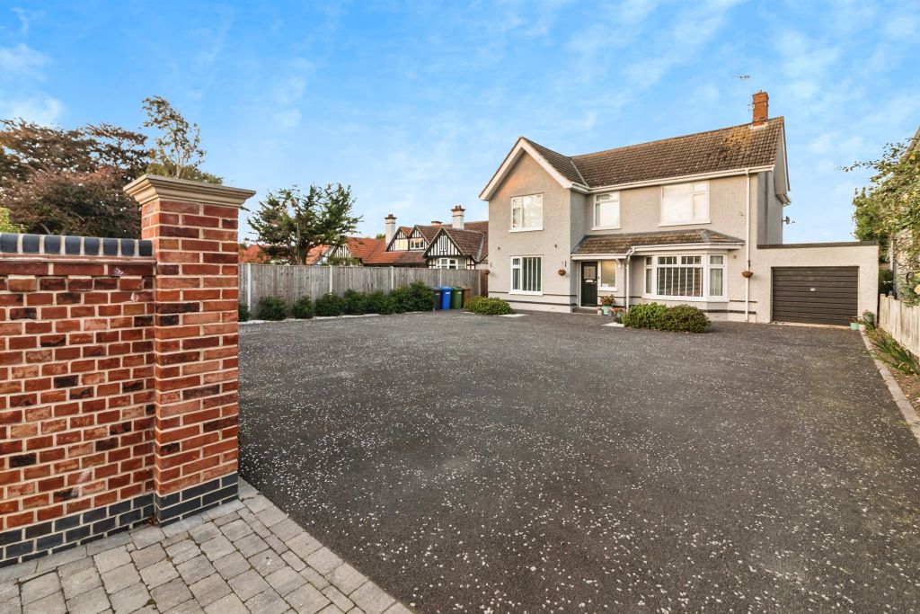 Property photo 1 of 17