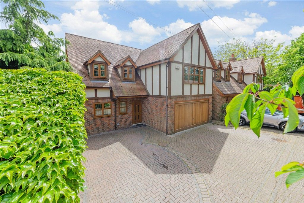 Property photo 1 of 16 External (Web)
