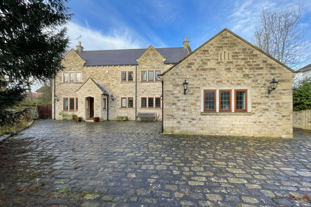 Property photo 1 of 39 1