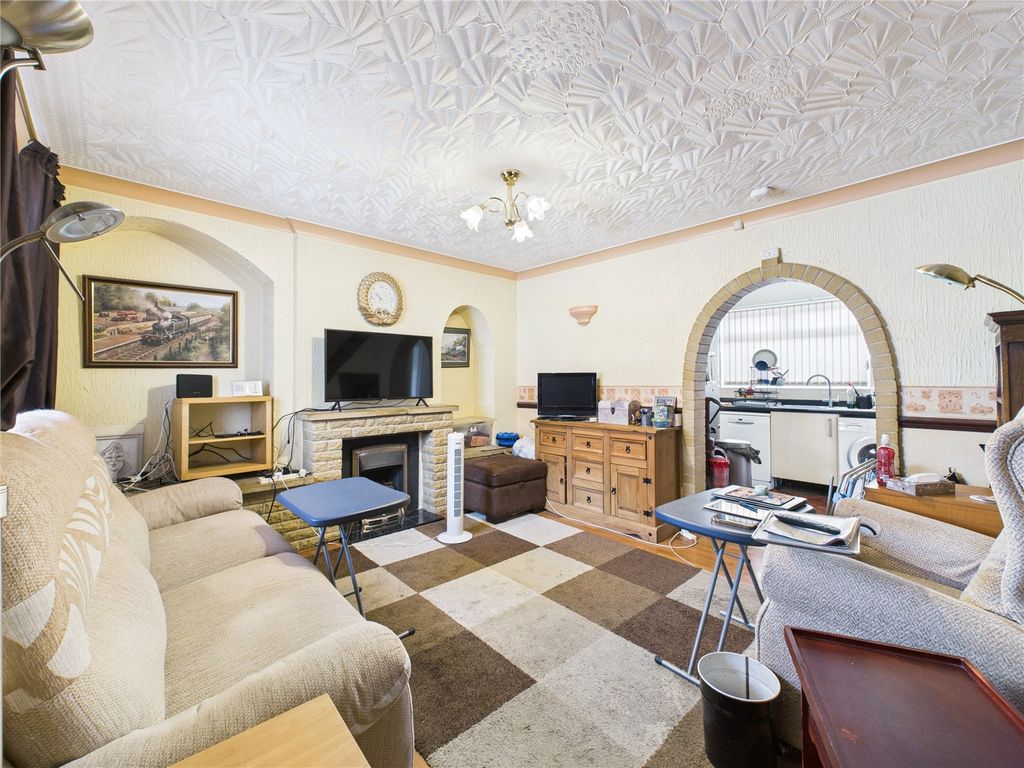 Property photo 1 of 19 Picture No. 17