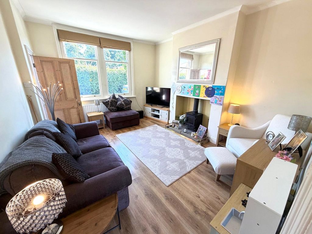 Property photo 3 of 17 Picture No. 32