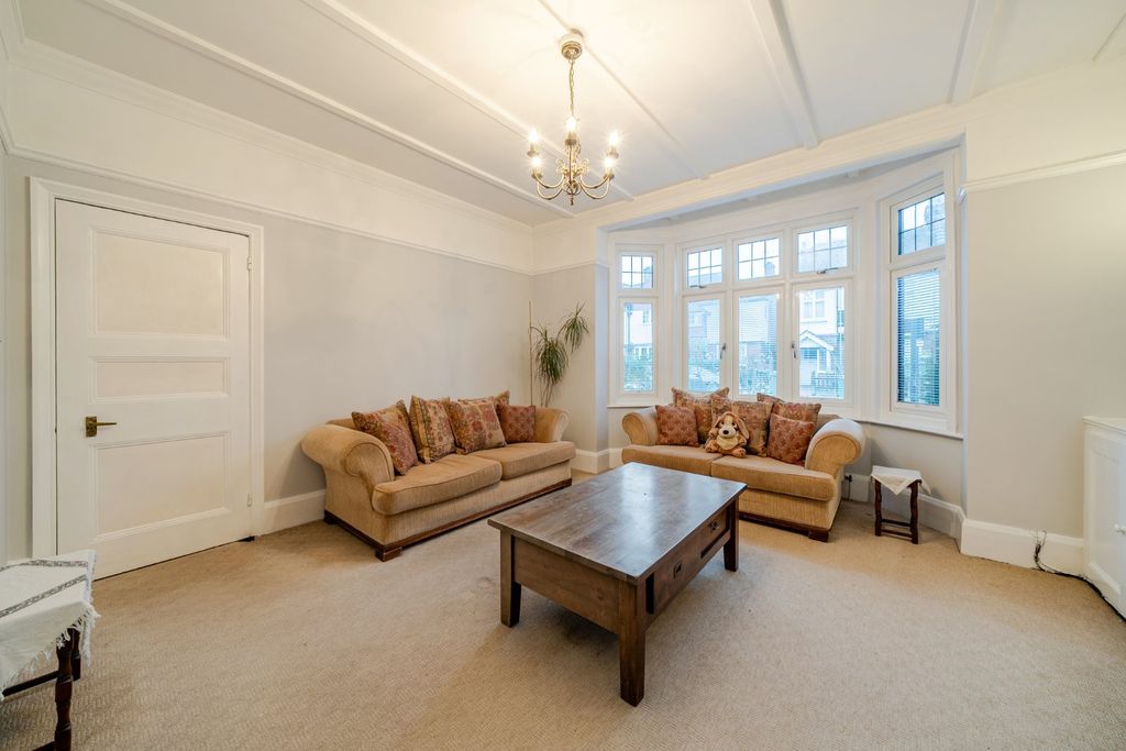 Property photo 3 of 19 Picture No. 12