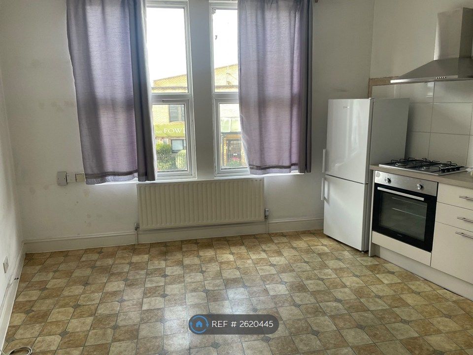 Property photo 2 of 12 Kitchen/Living Room