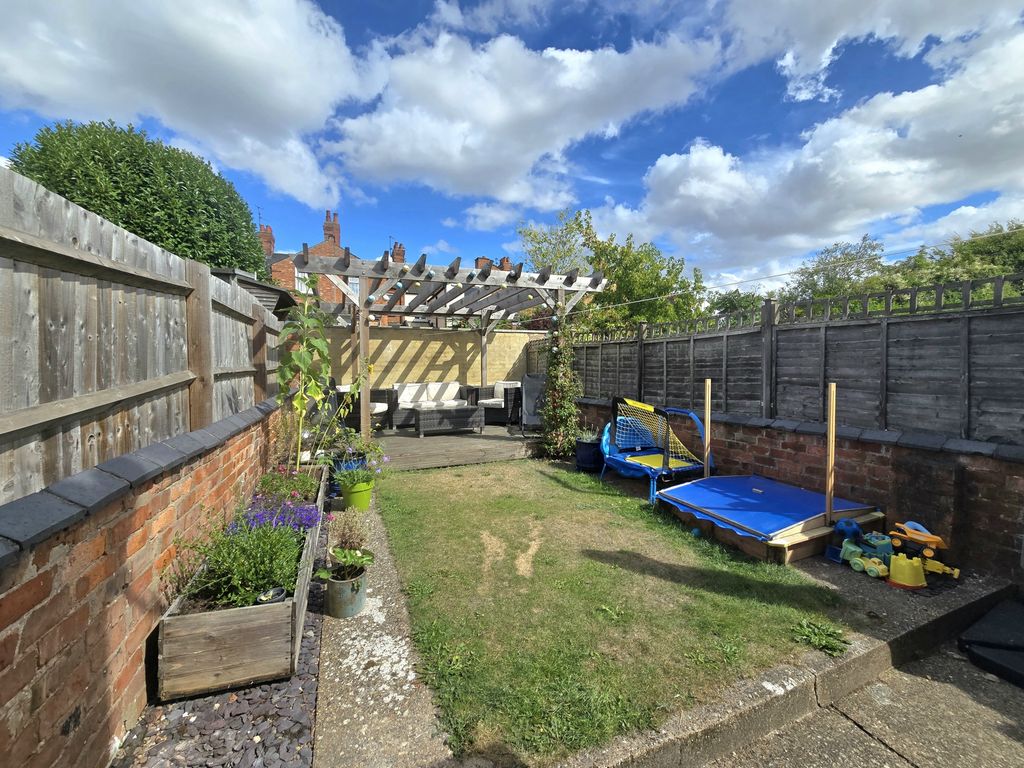 Property photo 3 of 12 Garden