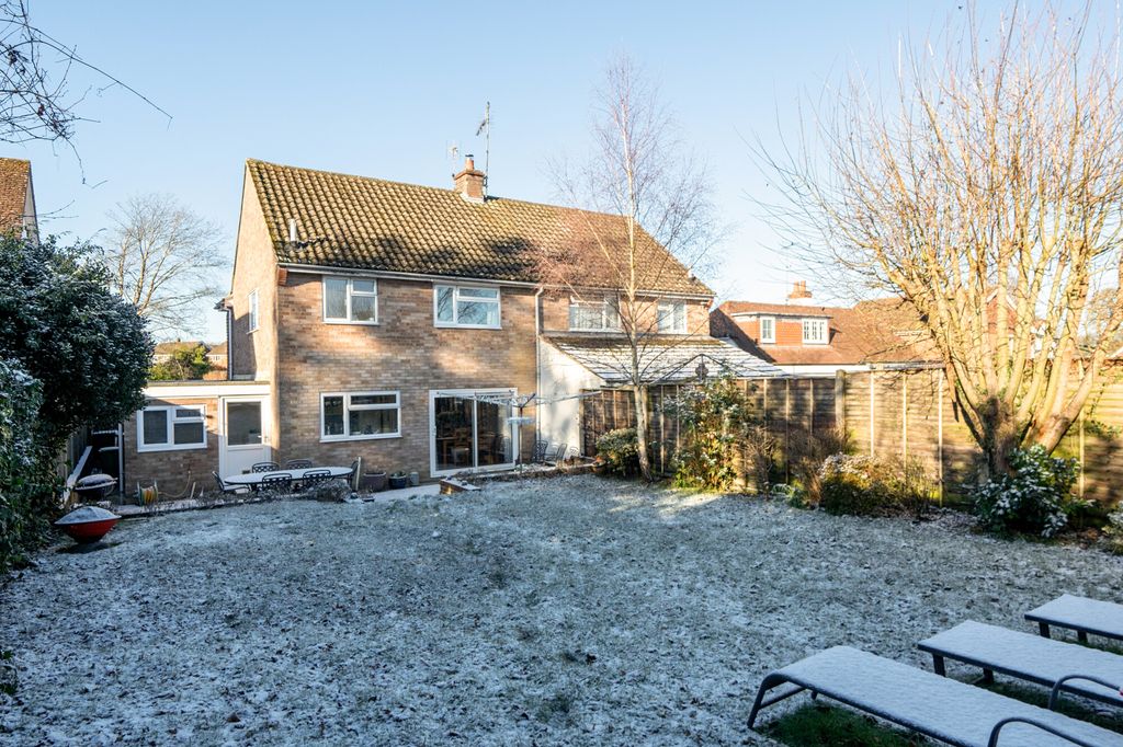 Property photo 2 of 9 2