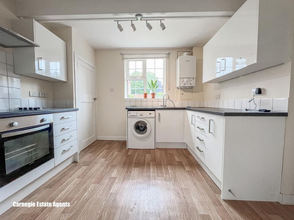 Property photo 3 of 36 Kitchen