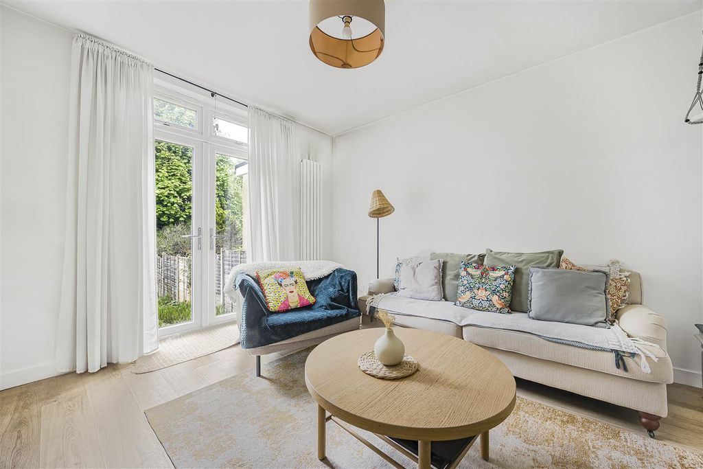 Property photo 2 of 18 15_51094.Jpg