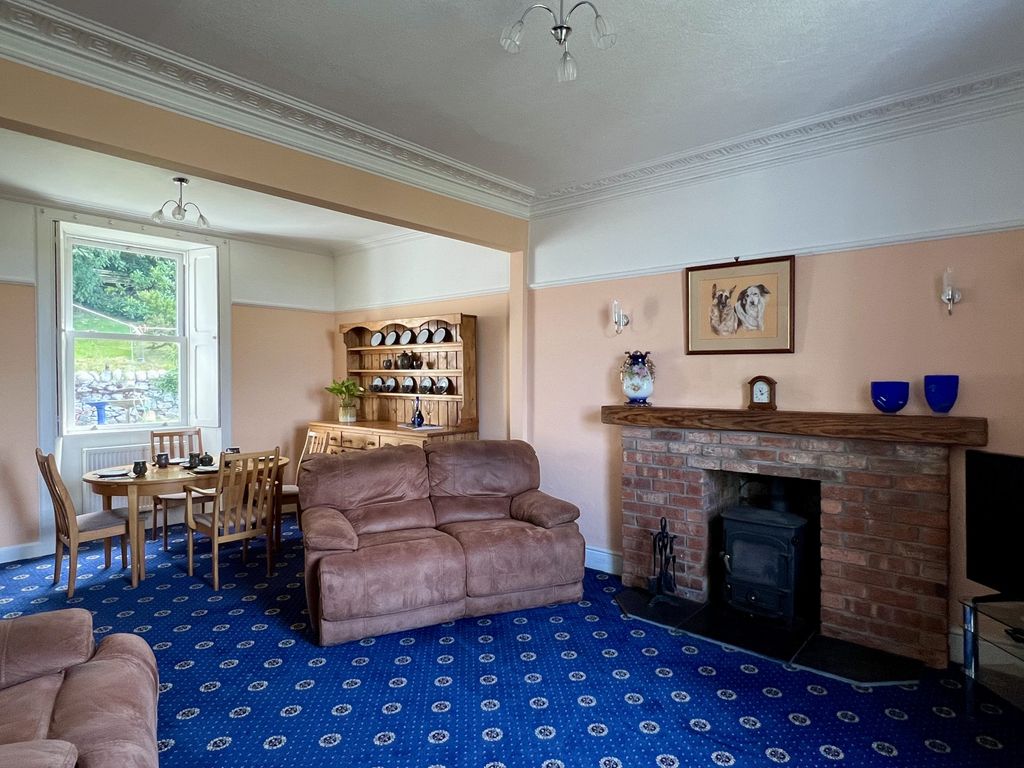 Property photo 3 of 21