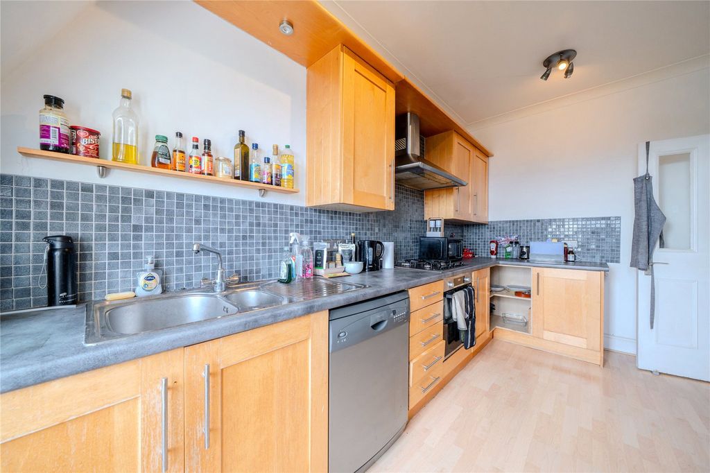 Property photo 2 of 12 Picture No. 09