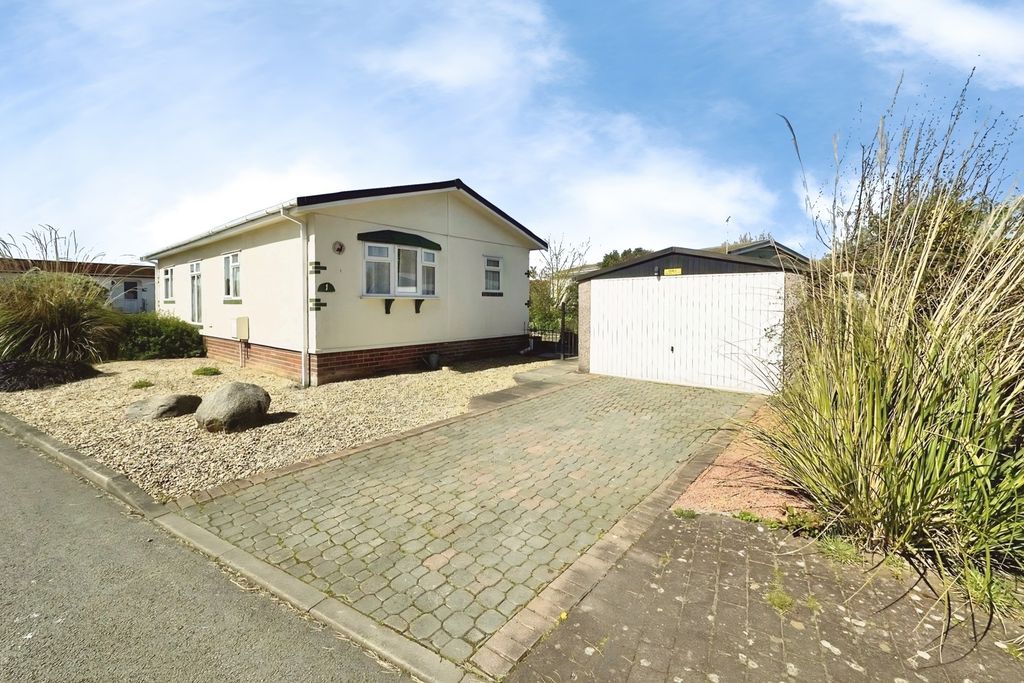 Property photo 1 of 12 Outside