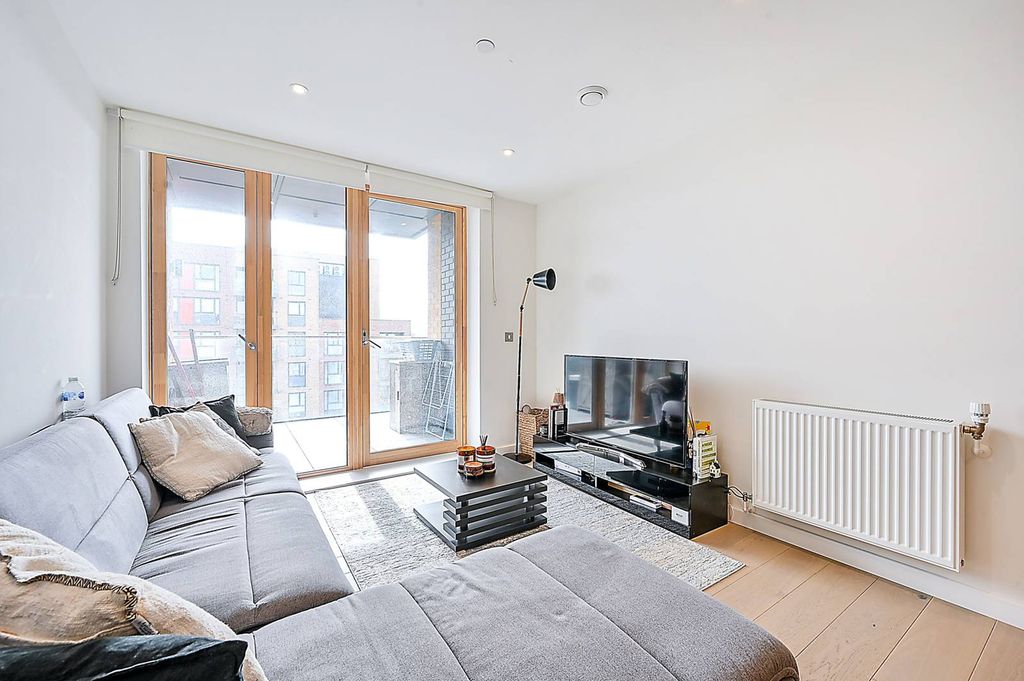 Property photo 2 of 9