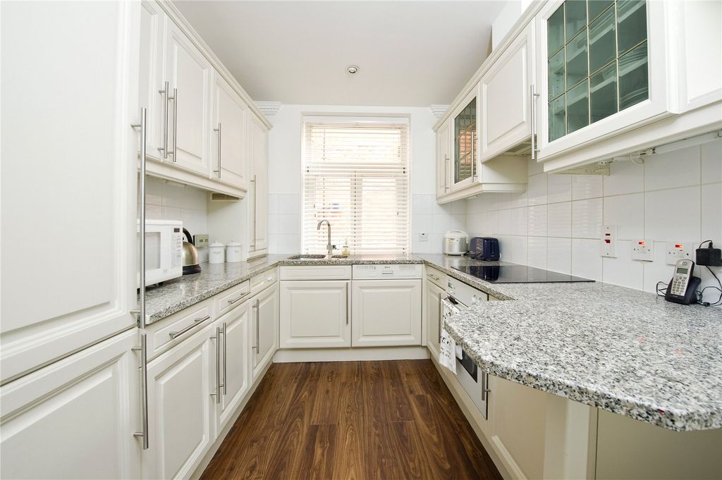 Property photo 2 of 12 Picture No. 06