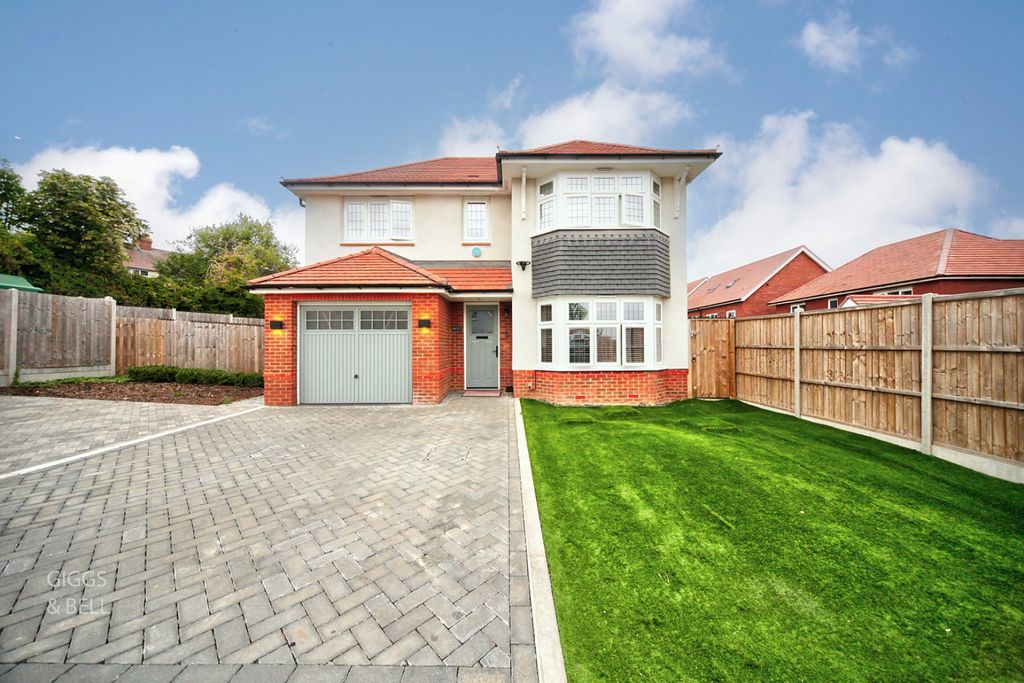 Property photo 1 of 28 4967061