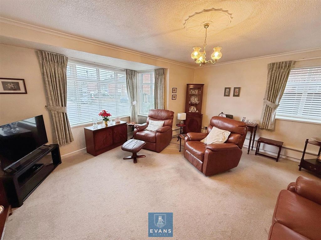 Property photo 2 of 20 Living Room