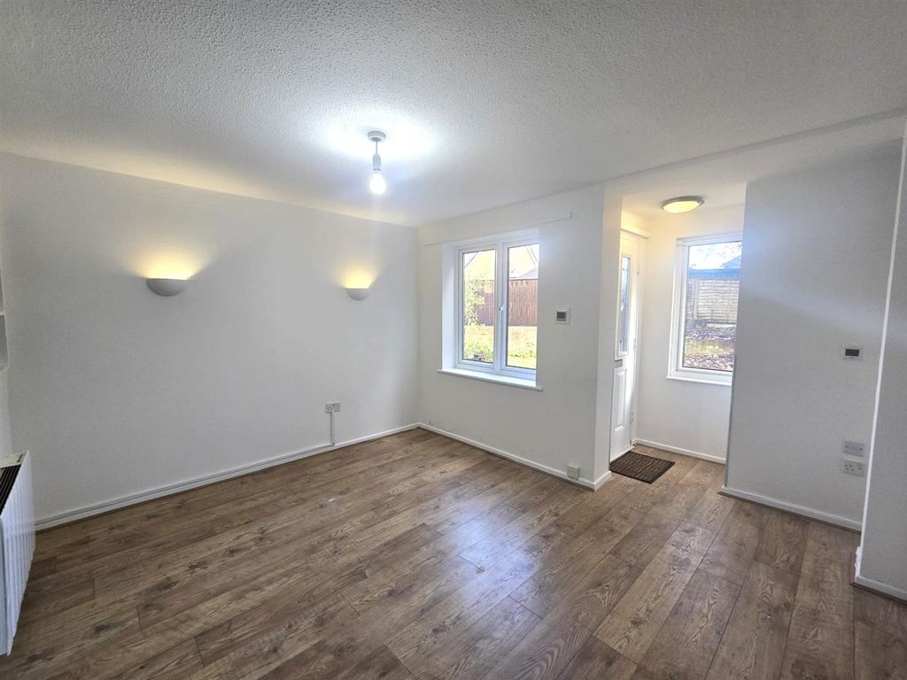 Property photo 3 of 8 2.Jpg