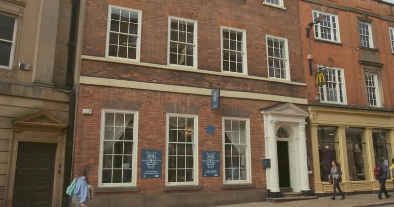 Property photo 1 of 17