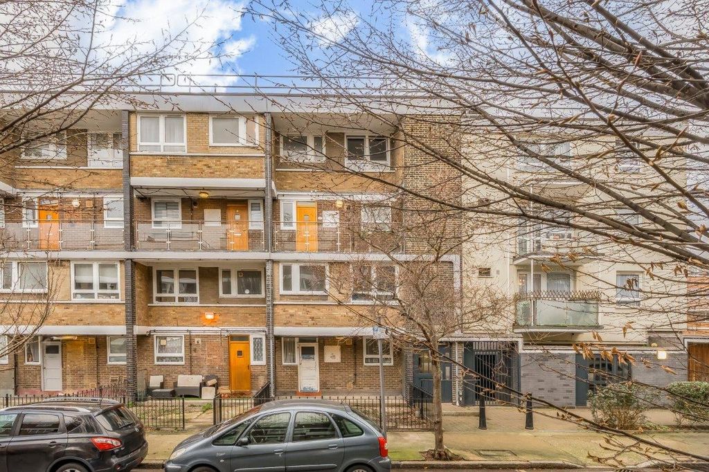 Property photo 1 of 18 Exterior