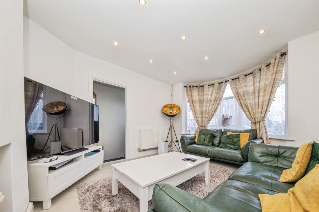 Property photo 2 of 17